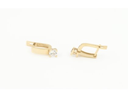 Zlaté náušnice, z červeného zlata, zdobené zirkony.