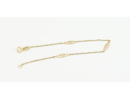 Zlatý náramek, vzor singapur, s ozdobnými ploškami.