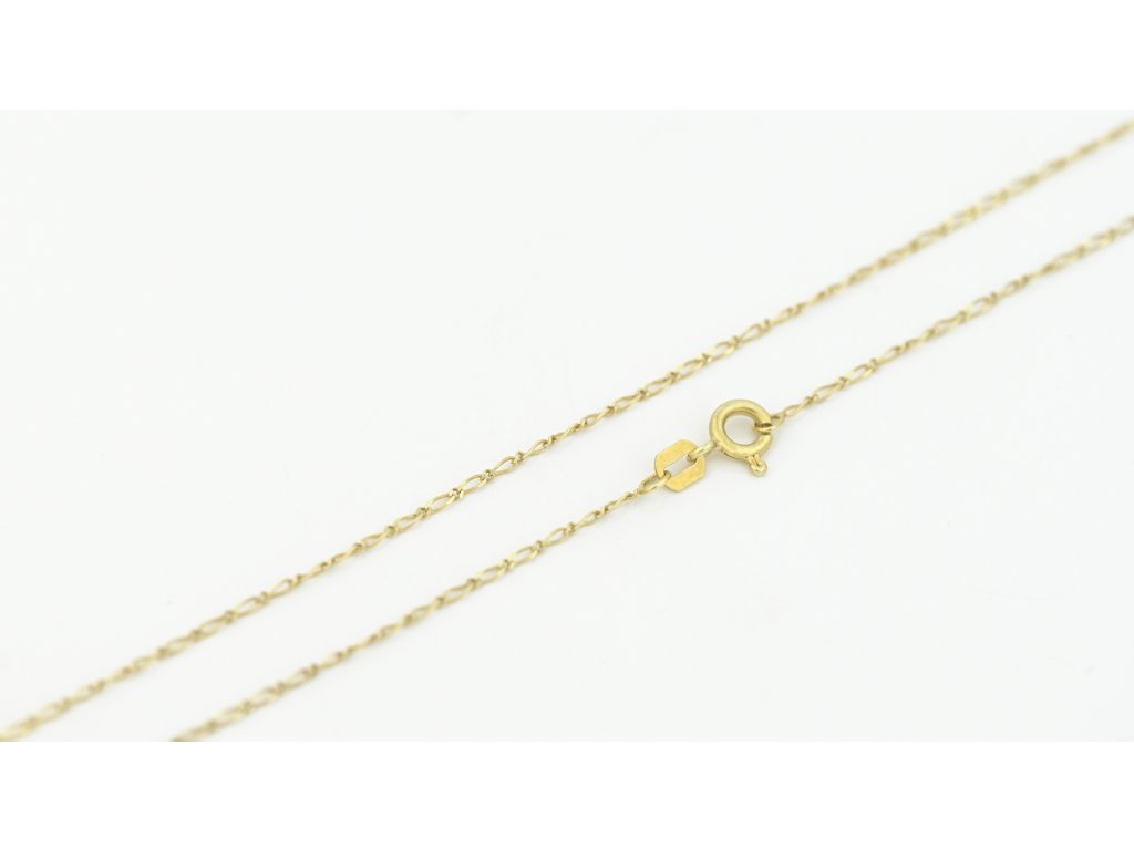 Zlatý řetízek, jemná střídaná očka.