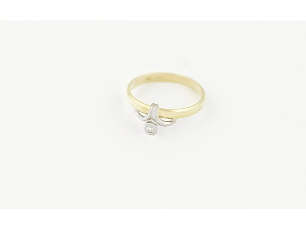 Zlatý prsten s bílou korunkou a zirkonem