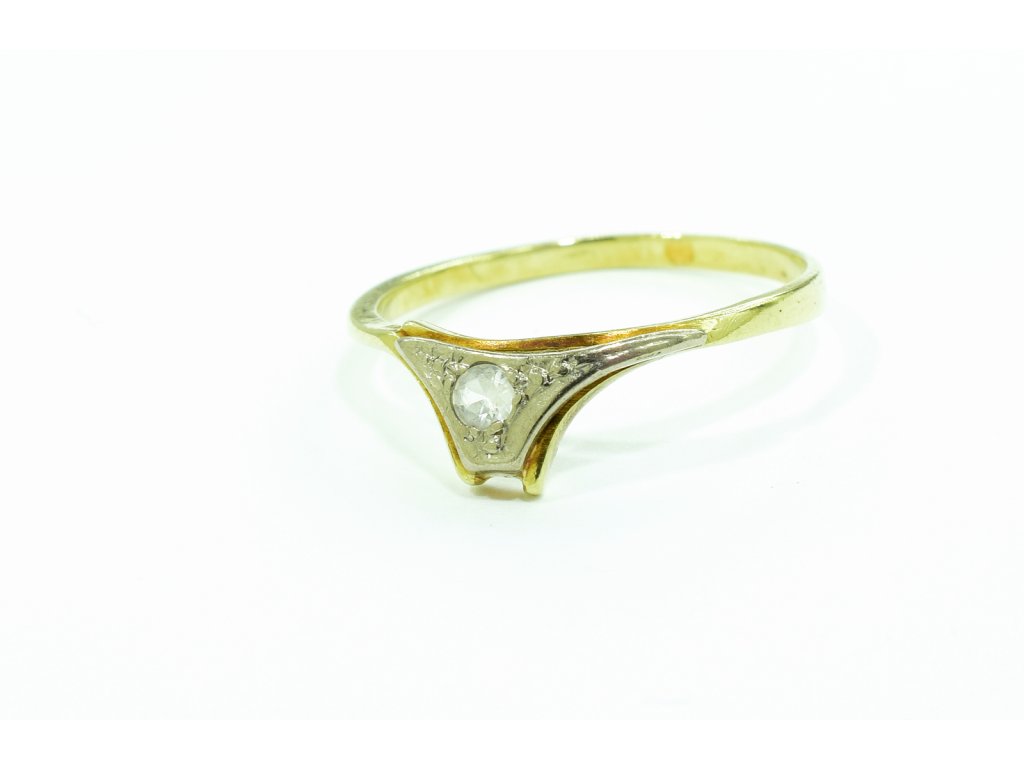 Dámský prsten se zirkonem