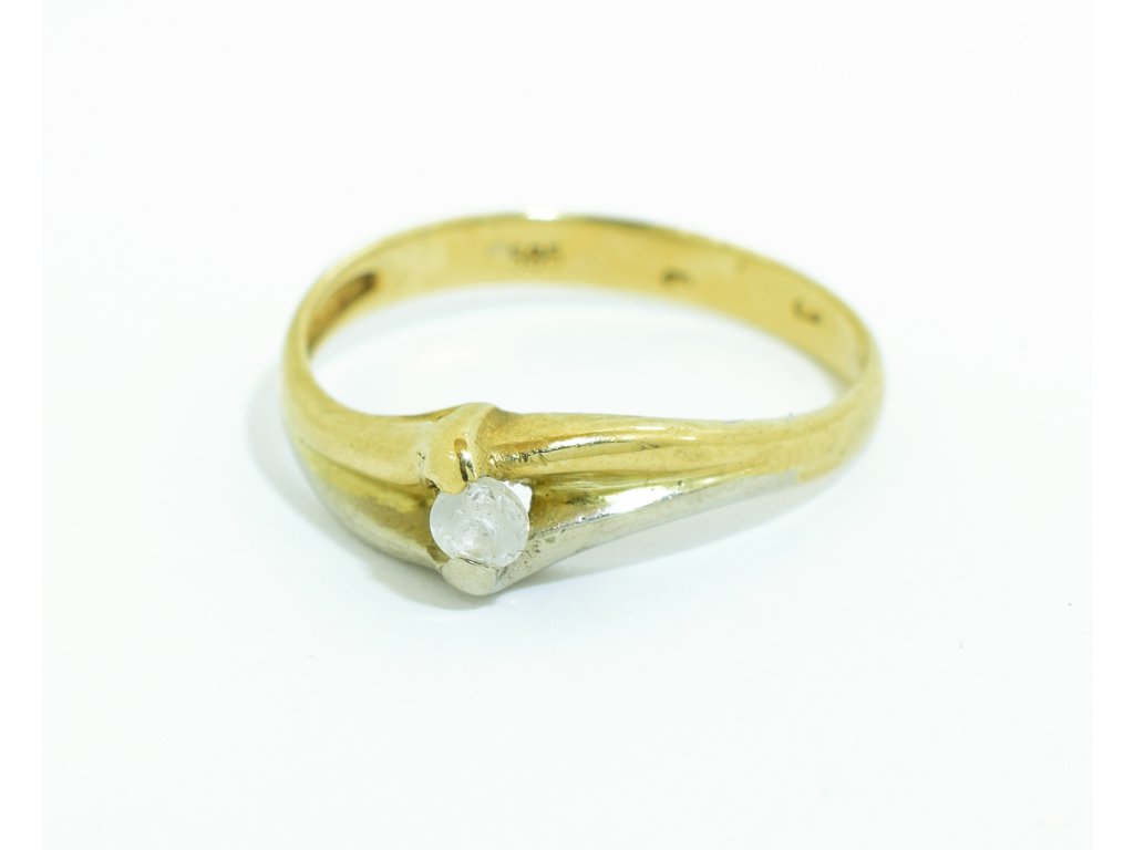 Dámský zlatý prsten se zirkonem