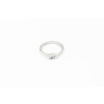 Zlatý prsten s diamantem – motiv uzlu